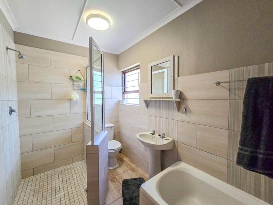 3 Bedroom Property for Sale in Stilbaai Wes Western Cape